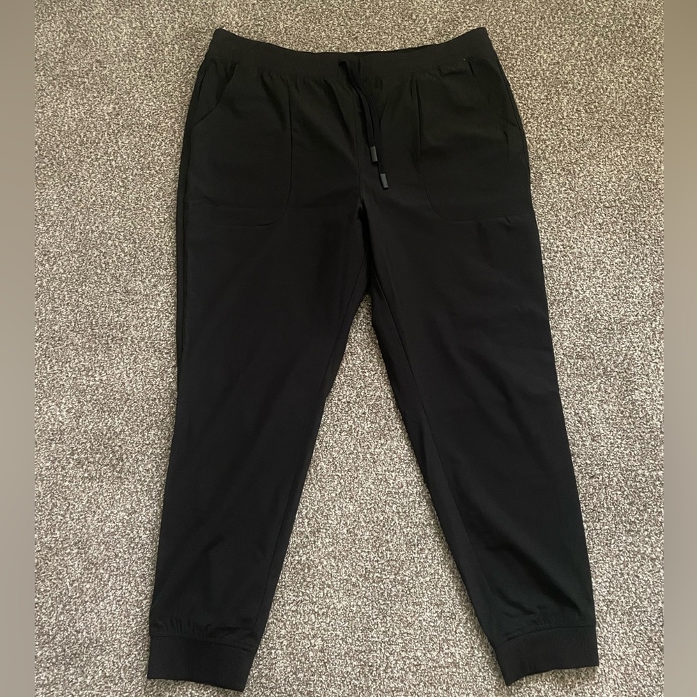 VRST Men’s Jogger Pants